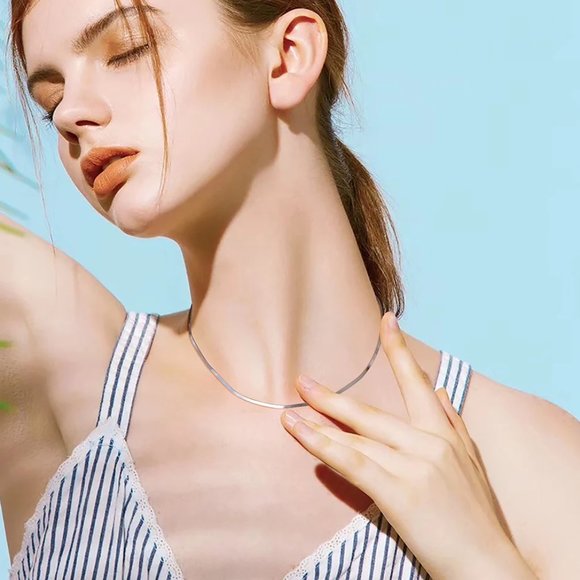 Luxurious 20 Inch Fine Herringbone Necklace, Stamped .925 Solid Sterling Silver - Picture 4 of 8